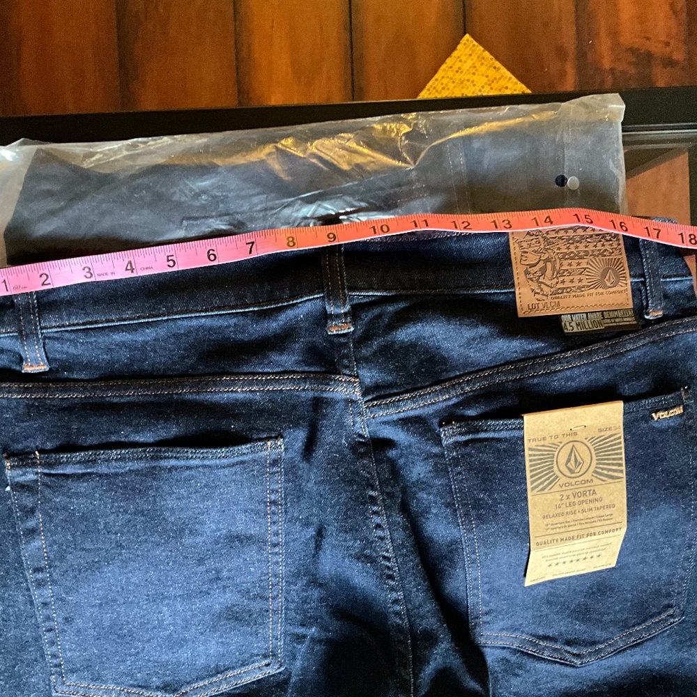 MUST GO! BRAND NEW - MENS 34 - 2 X VORTA TAPERED FIT JEANS - DISTILLED RINSE